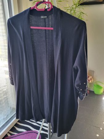 Strickjacke mit Pajetten, Grösse 48