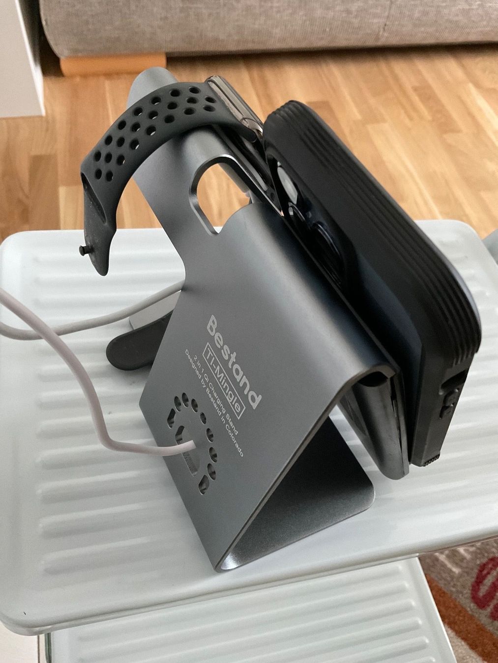 Apple Ladegeräte: Apple Ladestadion incl.Apdapter ;2 x USB – Gebraucht aus Rüthi (Rheintal) von Many2369 1