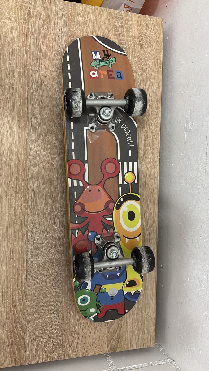 Skateboards: Skateboard Kinder Motiv Monster – D'occasion à Niederlenz par ali_npf8 1