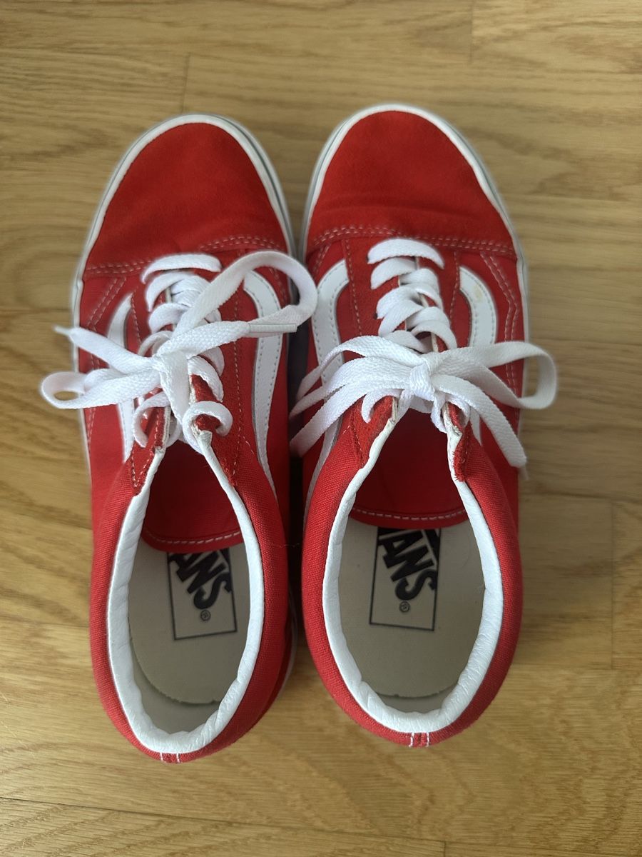 Vans Chaussures hommes: Vans Old Skool rouge, taille 37 – Neuf (Voir description) à Clarens par Riviera_Friperie 1