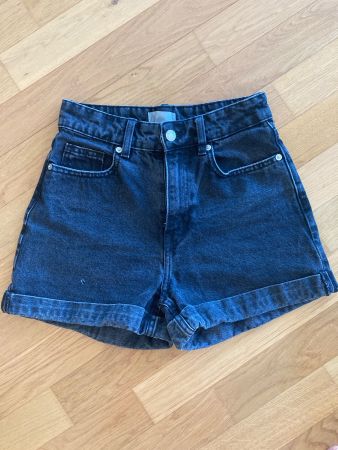 Jeansshorts H&M schwarz Grösse 34 guter Zustand