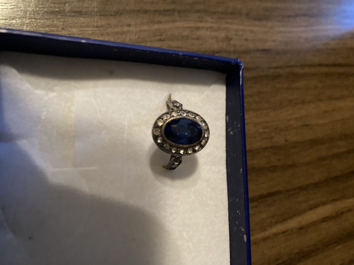 Anelli: Anello vintage con zaffiro e diamante – Usato da Oggio venduto da lyllora