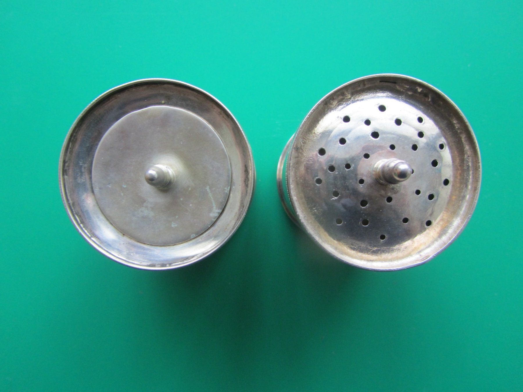 Altro in Antiquarato & Arte: Tintenfass-Rom um 1800-Silber-Antik – Usato da Luzern venduto da Lucernauno