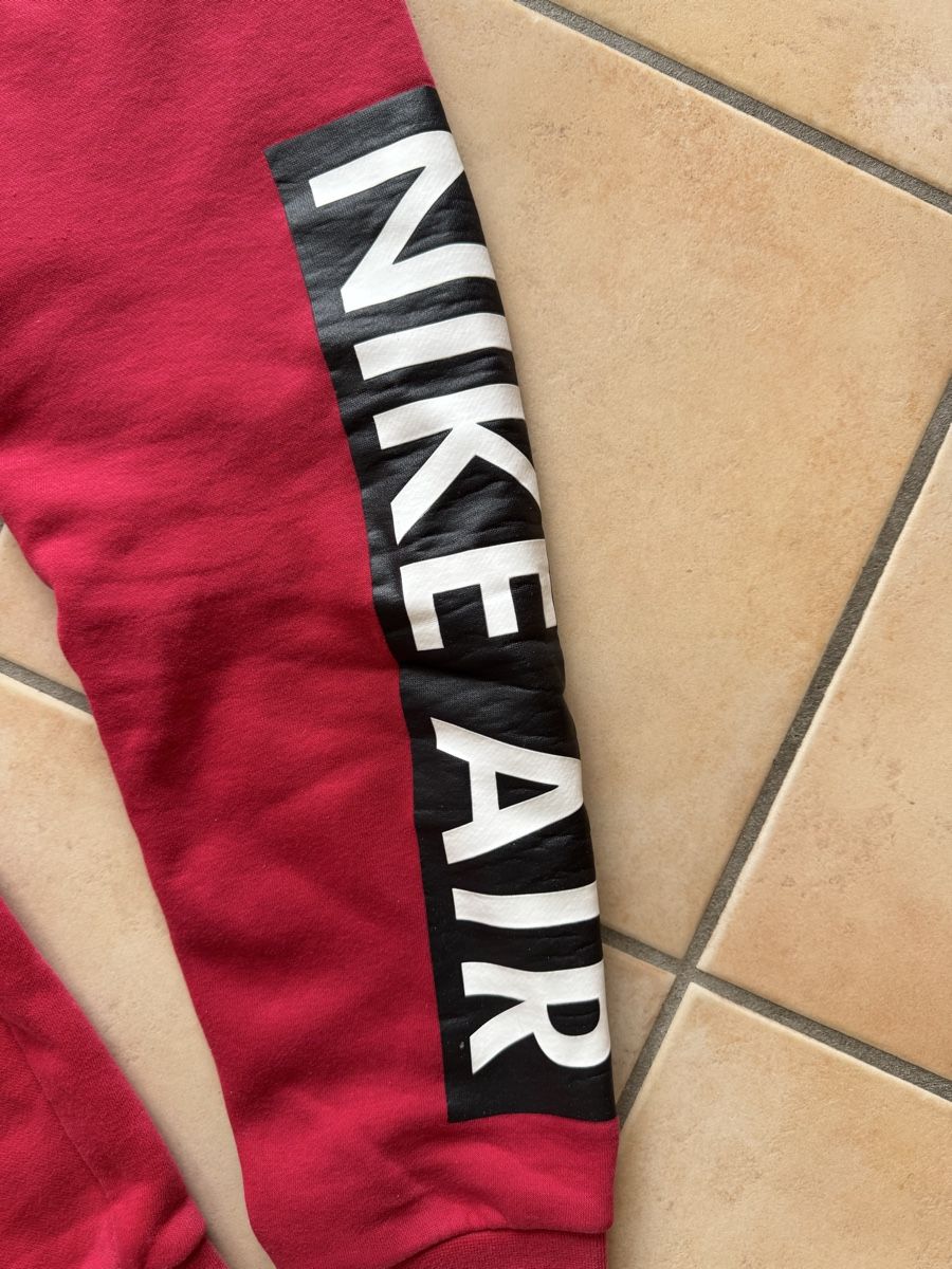 Nike Pantaloni: jogging nike rouge  – Usato da Lonay venduto da nei_79jc 4