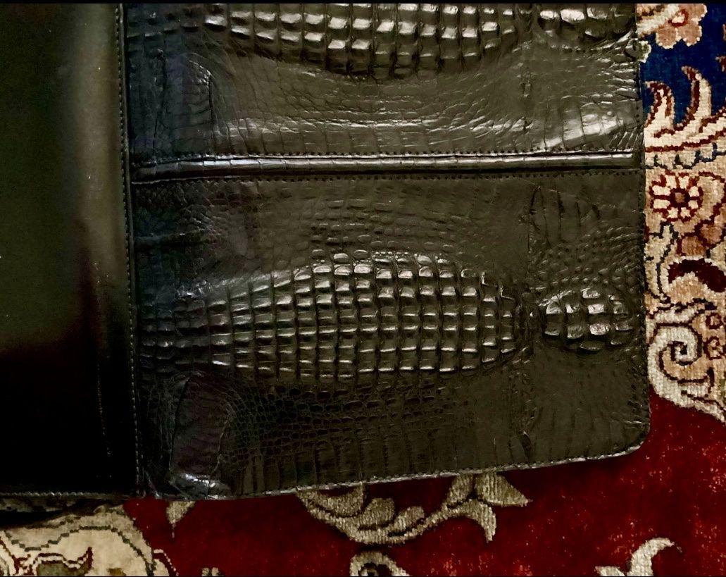 Borse da donna: Schwarze Krokodil Tasche - ein Muss! – Usato da Bellinzona venduto da LuganoBoutique 1