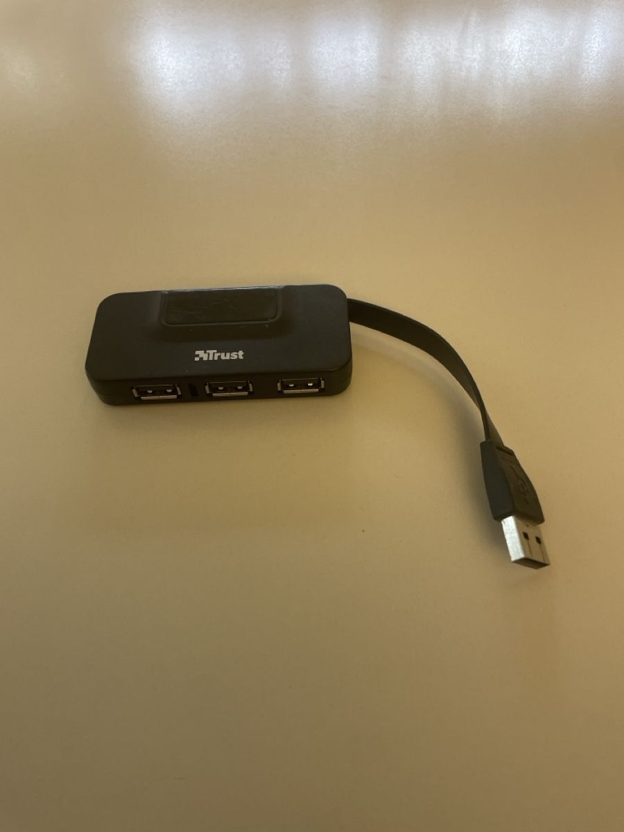 Hubs & Switches: USB-A connector  – D'occasion à Uvrier par SzymonClivaz