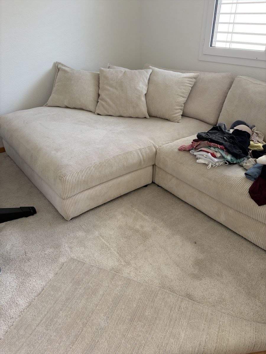Conforama Divani: Ecksofa Cordstoff beige L-Form – Usato da Safenwil venduto da Boki8