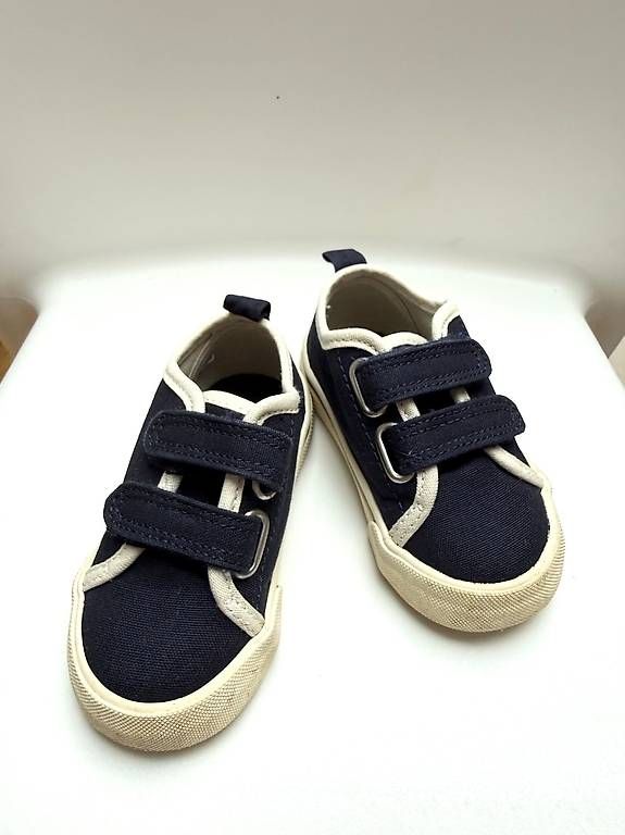 Scarpe per ragazzi: H&M Sneaker aus Baumwolle, Gr. 22 – Usato da Dietikon venduto da ing_f9sy