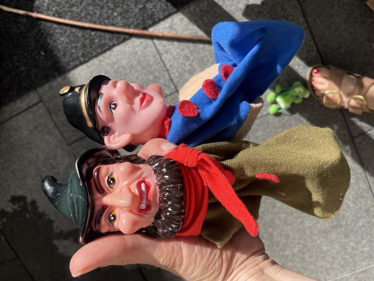 Giocattoli: Kasperletheater mit Figuren / Handpuppen – Usato da Uetikon am See venduto da Hahahanni 5