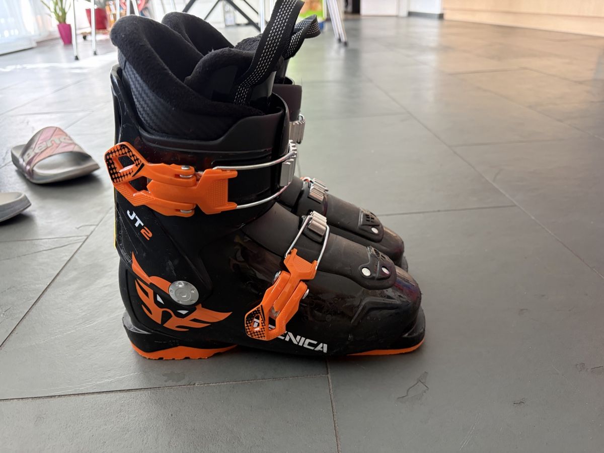 Schuhe für Jungen: Ski schuhe 35 – Gebraucht aus Näfels von Cecilia89