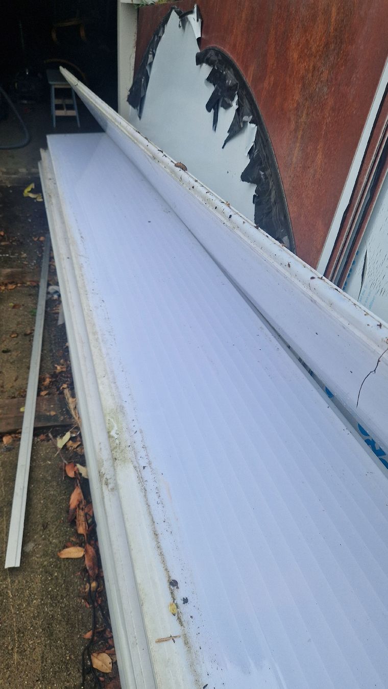 Plateaux: Fassadenplatten, Doppelstegplatten, Polycarbonatplatten – Neuf (Voir description) à Biberist par Andrert 1