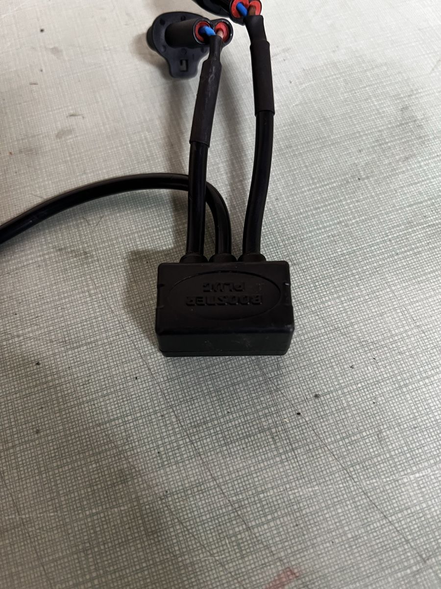 Tutti i ricambio per moto: Boosterplug Suzuki gsxr 600 k6/k7 – Usato da Neftenbach venduto da losche187 1