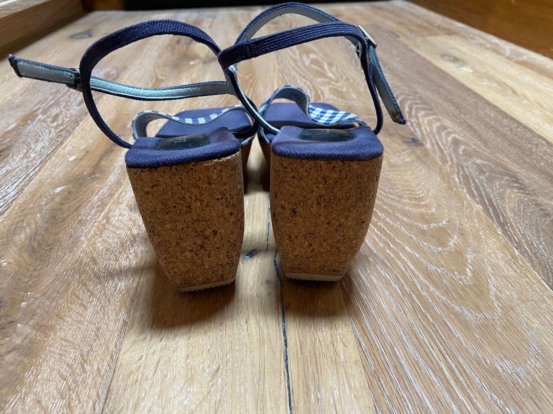 Damenschuhe: Sandales bleues compensées 'LK Bennett' – Gebraucht aus Grund b. Gstaad von PlageNeige 3