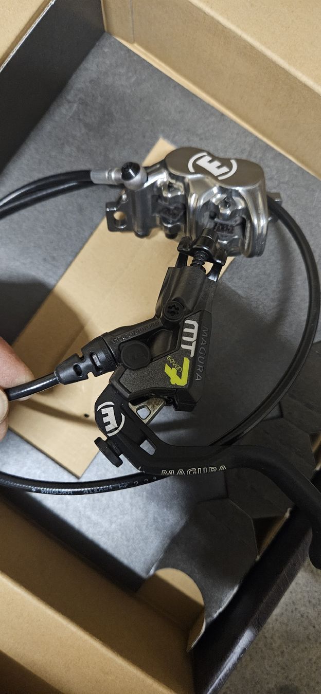 Magura Pezzi di ricambio: Magura MT 7 – Usato da Krattigen venduto da cherry83 4