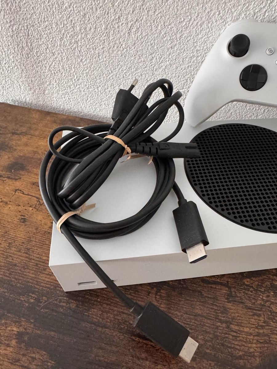 Microsoft Console: Xbox Series S Konsole mit Controller und Kabeln – Nuovo (secondo la descrizione) da Teufen AR venduto da jam_2vrw 3