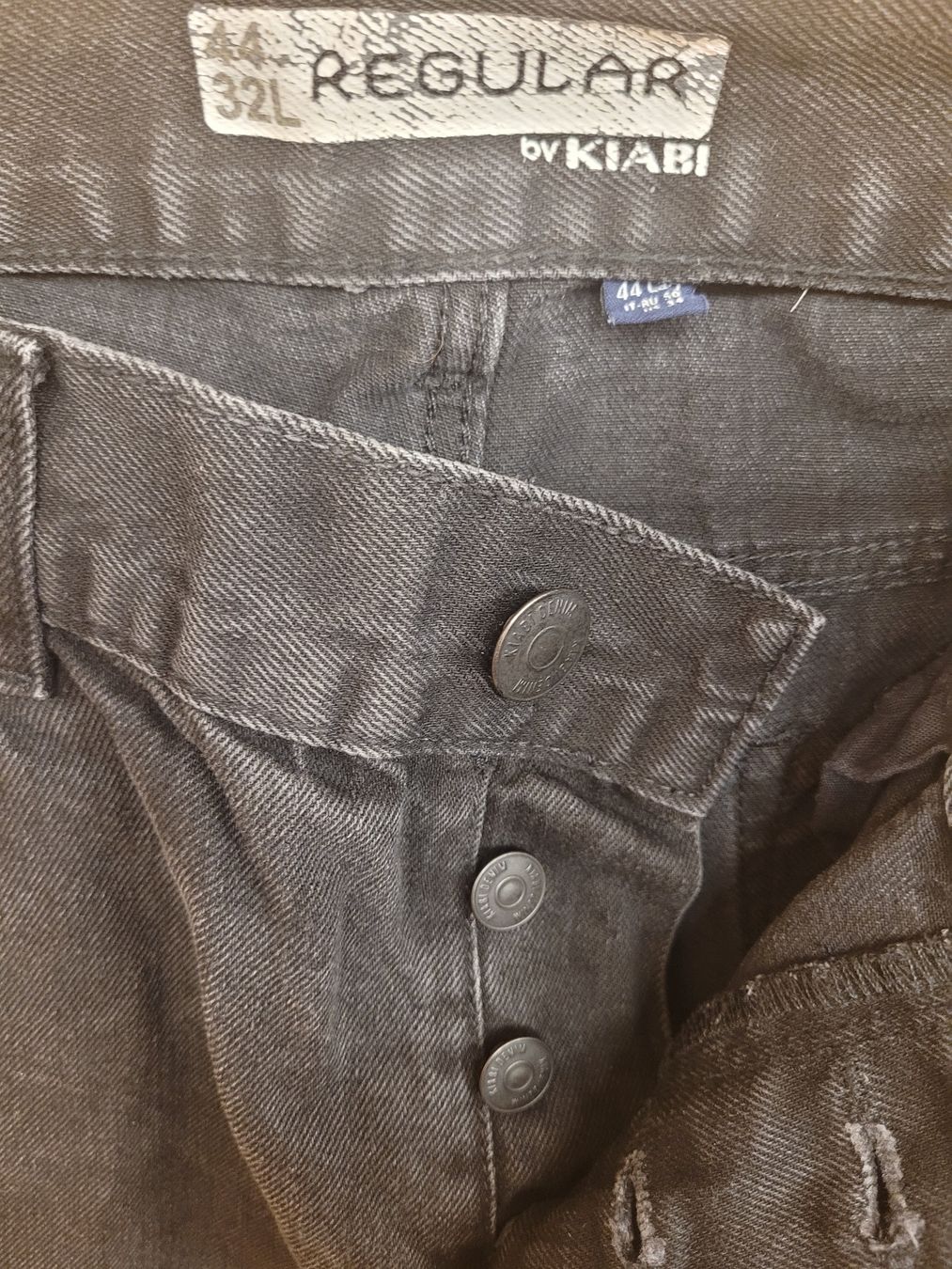 Jeans: KIABI Jeans Noir regular taille 44l32 – Usato da Lausanne venduto da PlusValue_Lausanne 2