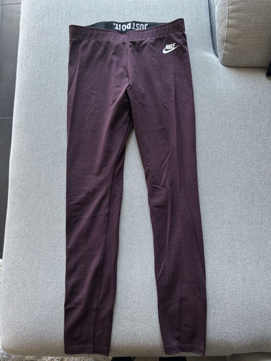 Leggings: Training de sport Nike – Usato da Muraz (Collombey) venduto da Jul_ff