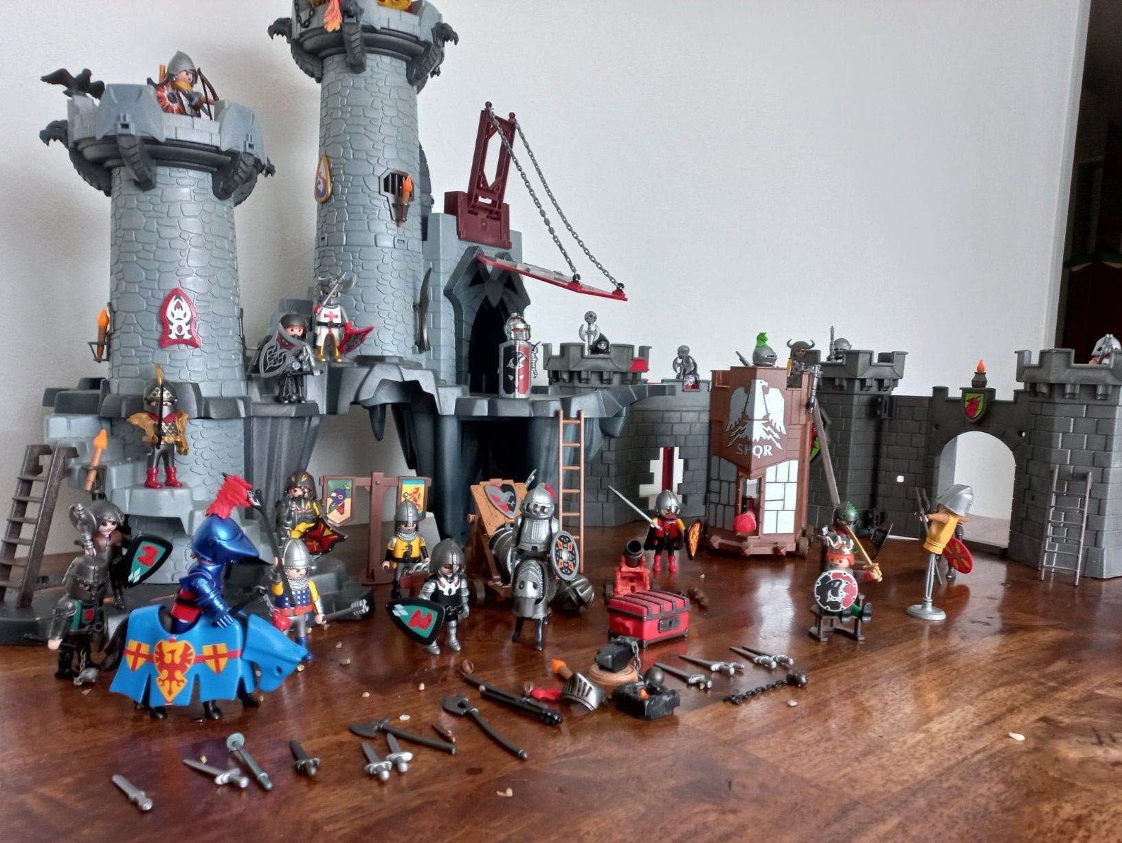 Playmobil Spielzeuge: Playmobil Ritter mit Burgen – Gebraucht aus Lachen SZ von  1