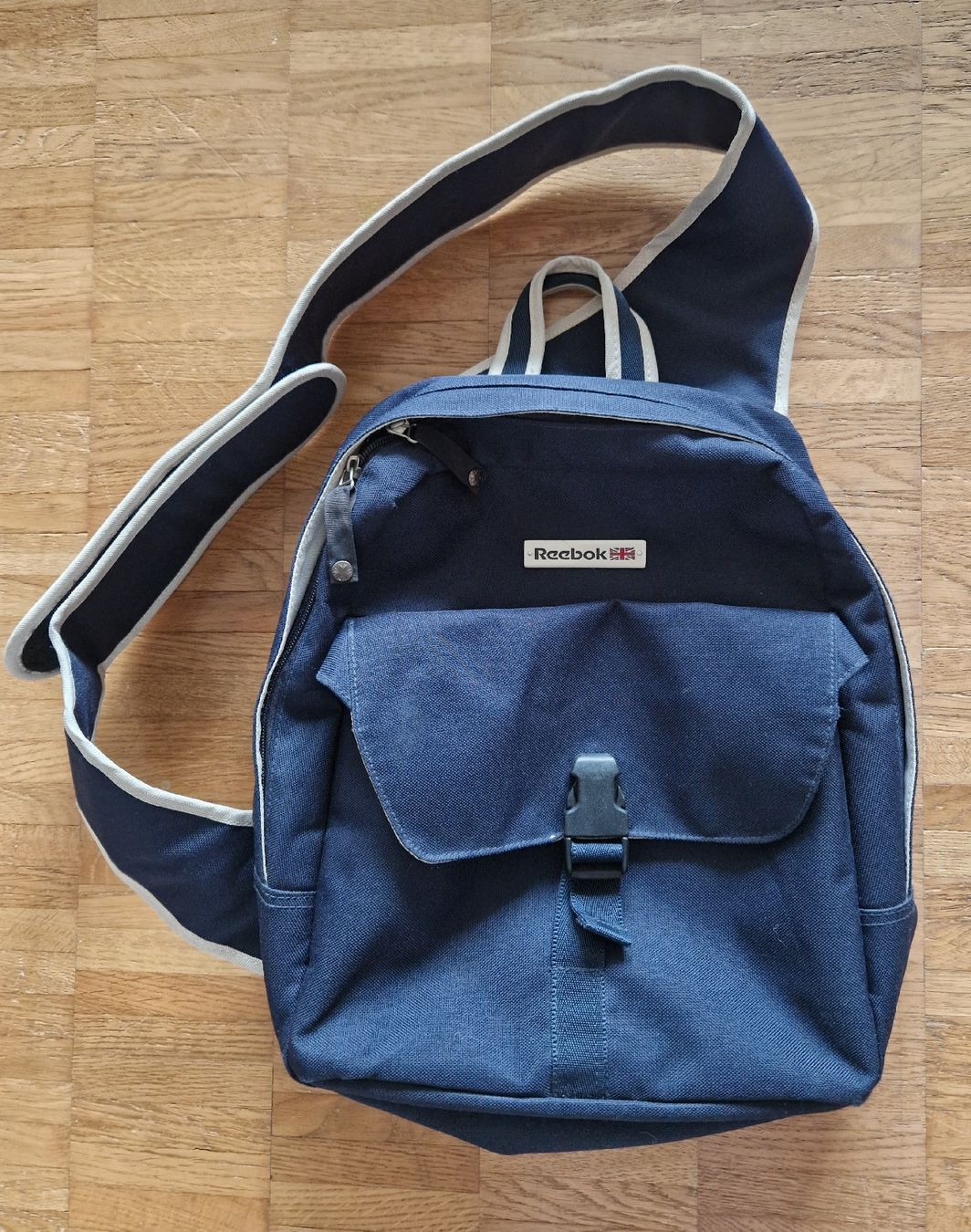 Reebok Borse da donna: Reebok Sling Bag, Dunkelblau – Usato da Kloten venduto da somsing