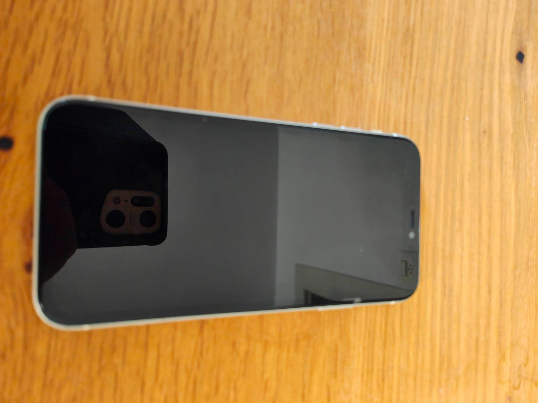 Apple Handys / Smartphones: iPhone 11 (Display defekt) – Gebraucht aus Bern von Chgeek 2