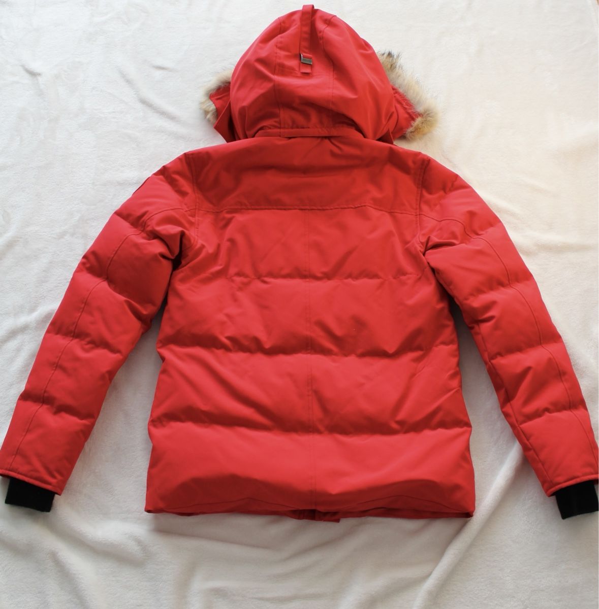 Canada Goose Giacche: Canada Goose Rouge – Nuovo (secondo la descrizione) da Essertines-Rolle venduto da Nono_1802 1