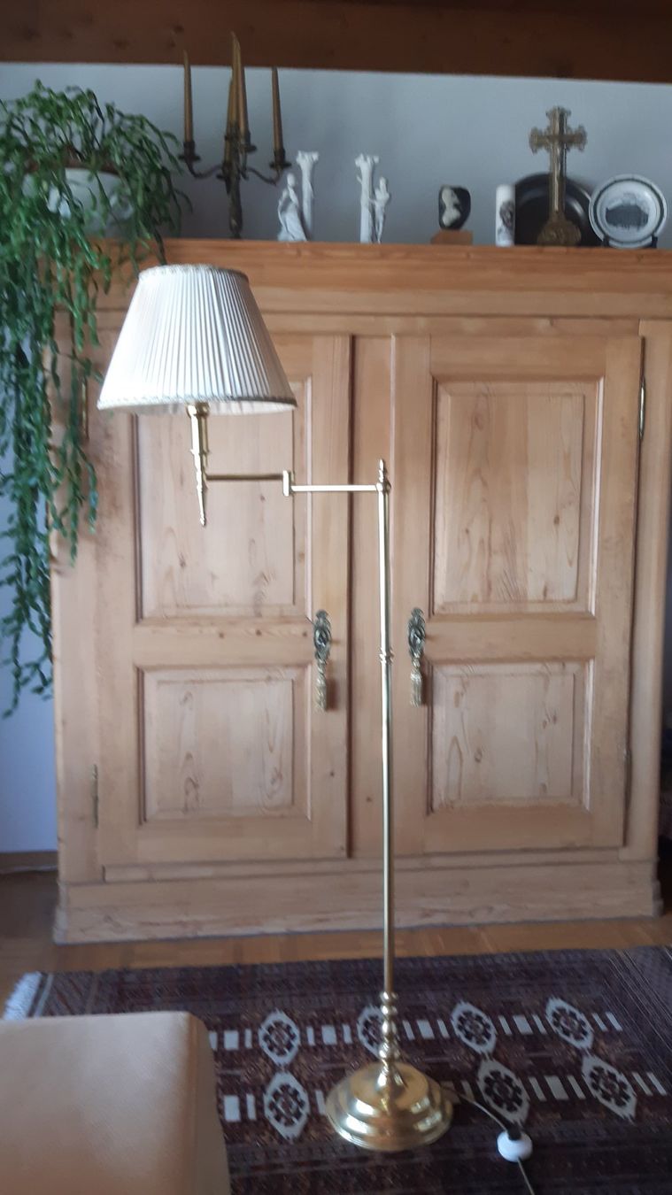 Lampen: Ständerlampe mit Messingfuss – Gebraucht aus Eschlikon TG von Niko43