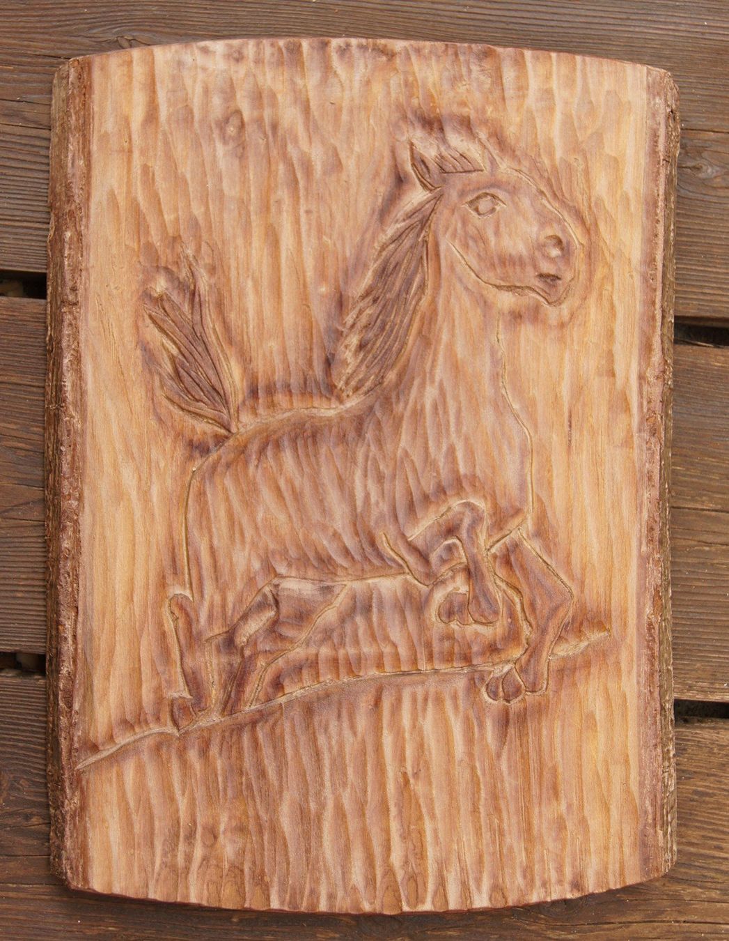 Skulpturen & Statuen: Geschnitztes Pferd – Neu (gemäss Beschreibung) aus Fribourg von erw_68dx