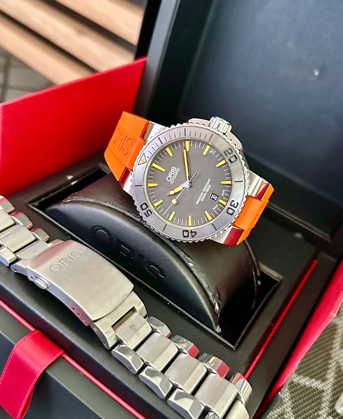 Oris Uhren: Oris Aquis Date 43mm Automatic- Full Set – Gebraucht aus Dielsdorf von HubertE2