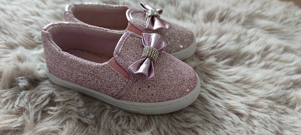 Scarpe per ragazze: Wunderschöne Mädchenschuhe - Grösse 25 – Usato da Teufenthal AG venduto da Agnieszka93 2