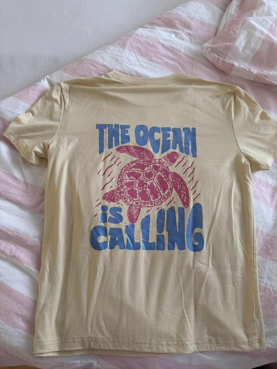 Shein T-shirt: Shein T-shirt – Usato da Wil SG venduto da xrnvani