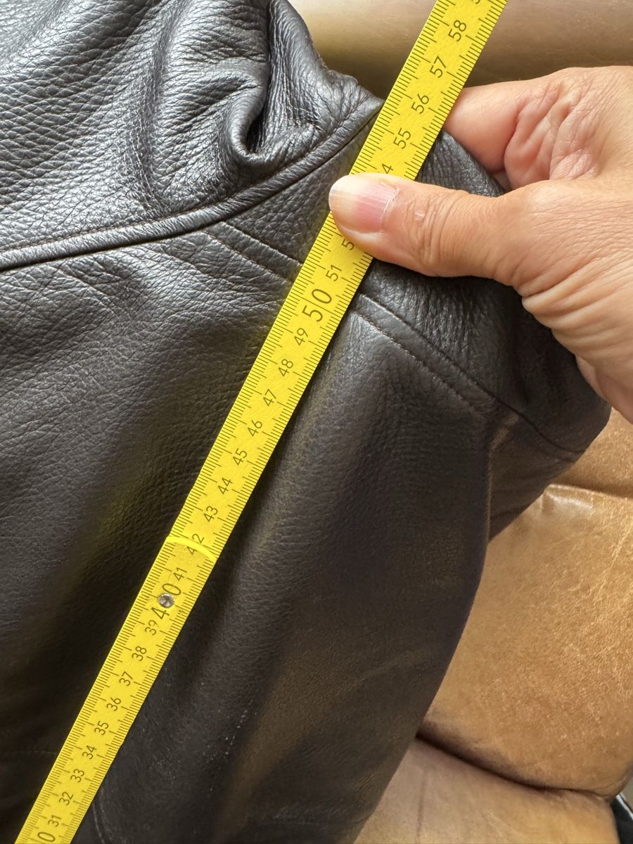 Giacche: Echt Lederjacke mit Kapuze – Usato da Obfelden venduto da cesarina10 7