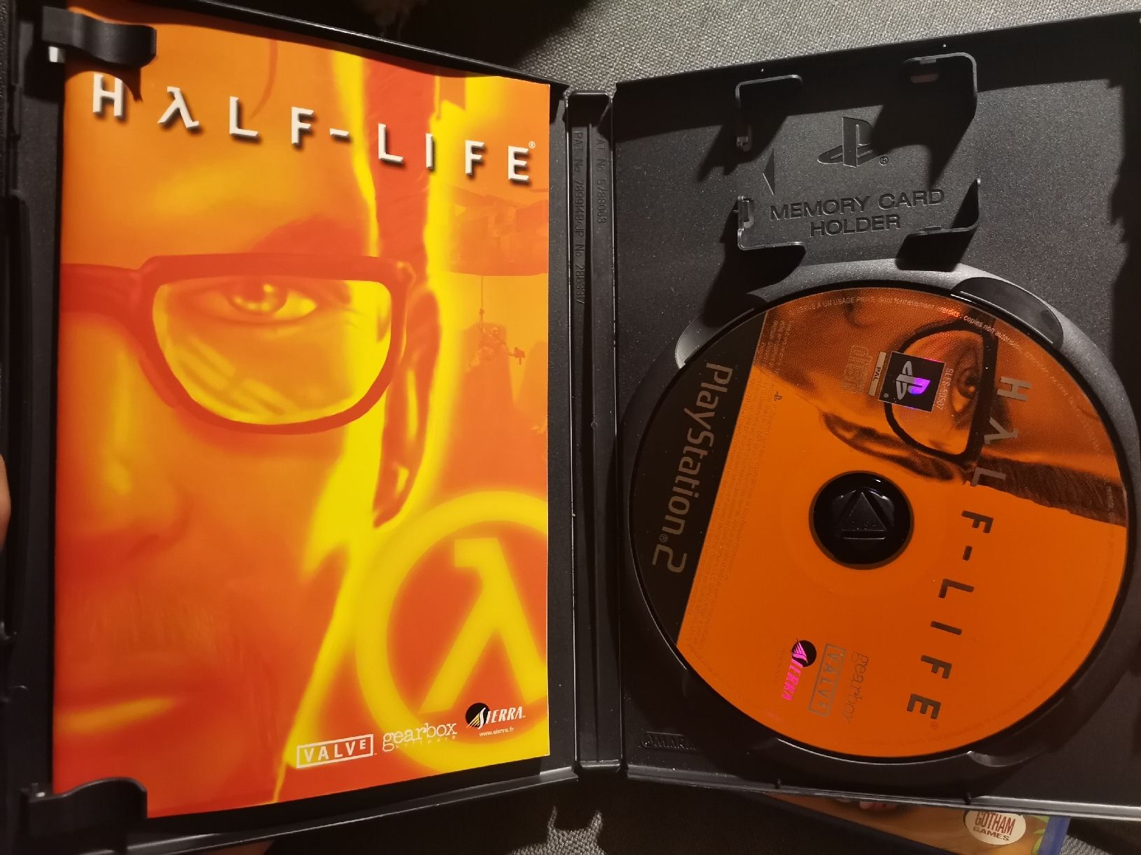 Giochi: Gioco PS2 Half-Life versione PAL completo – Usato da La Chaux-de-Fonds venduto da Catchmi 1