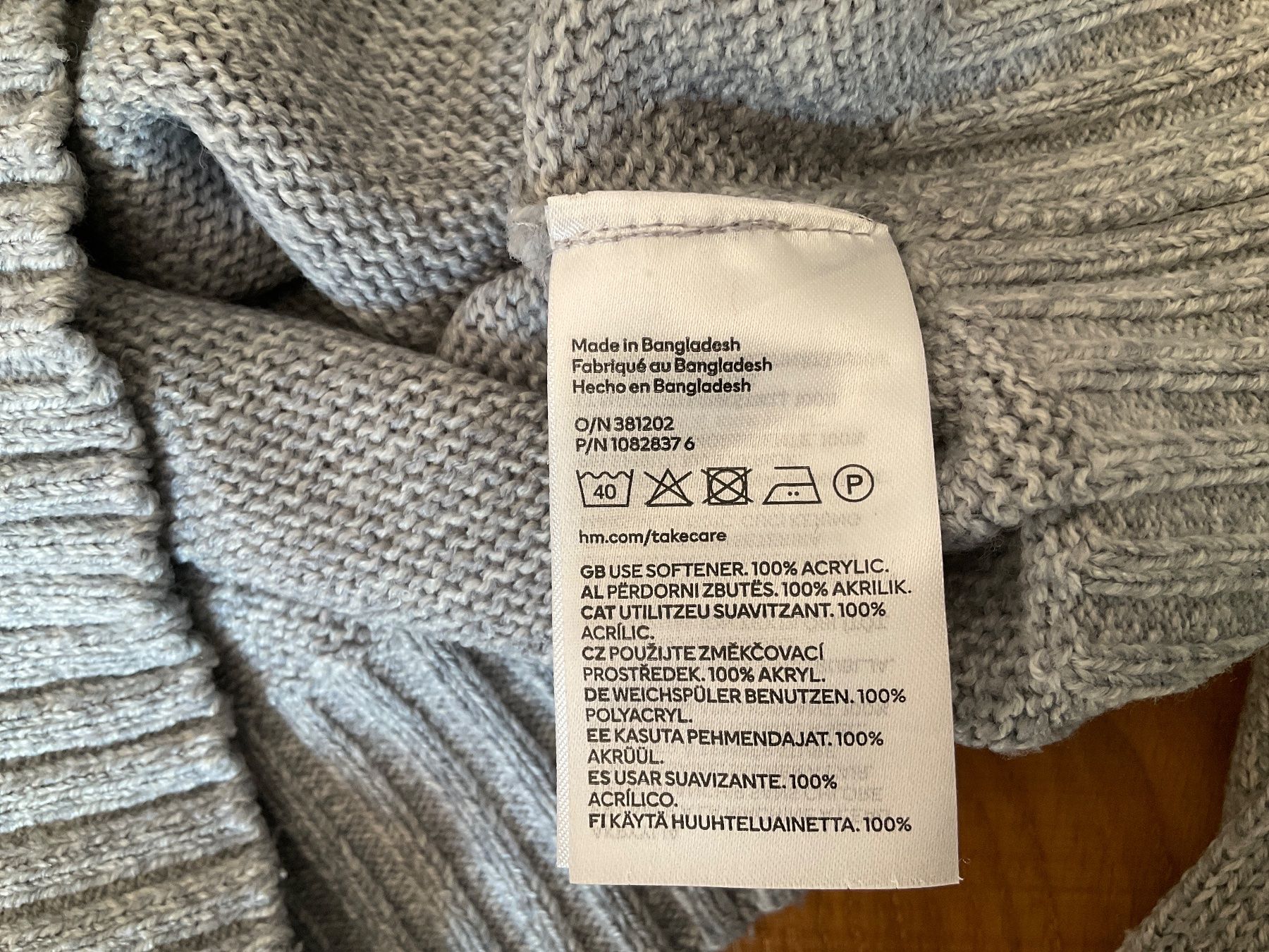 H&M Lotti & Set di vestiti: 2 Herbstpullover H&M Grösse XS – Usato da Winterthur venduto da aionila 2