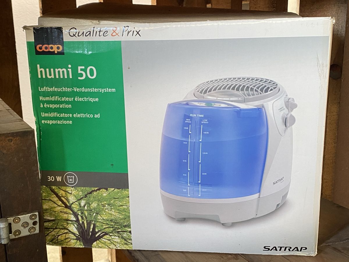 Umidificatori d'aria: Luftbefeuchter humi 50 von Satrap – Usato da Ennenda venduto da ZiskaGL