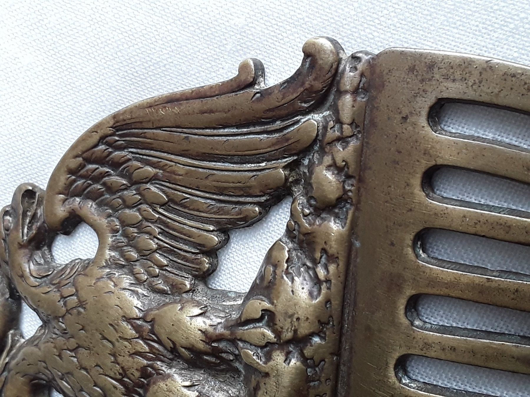 Altro per la cura dei capelli: Antiker Messingkamm mit Doppeladler ca 1850 oder älter – Usato da Zürich venduto da sanwit 9