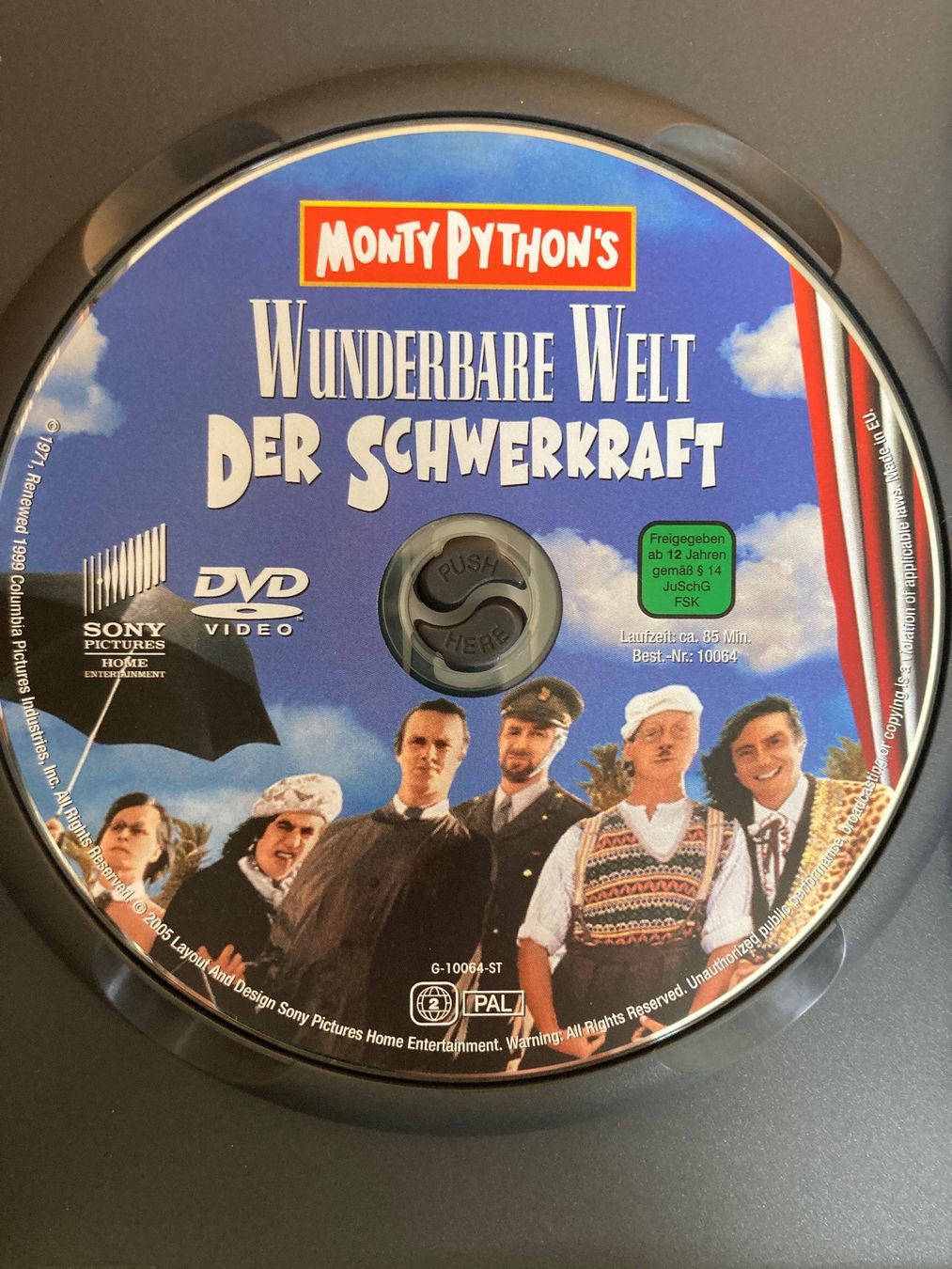 Tous les DVDs: DVD: Monty Python‘s wunderbare Welt der Schwerkraft – D'occasion à Basel par AufeinenBlick 2