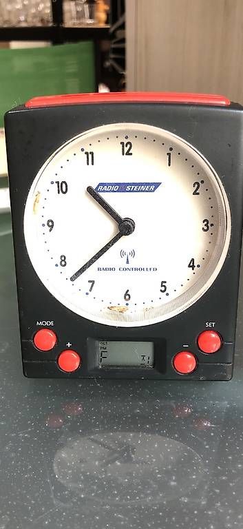 Wecker: Radio reveil Steiner – Gebraucht aus La Chaux-de-Fonds von reg_yw68