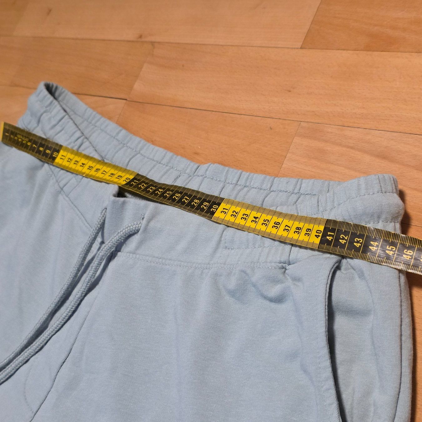 Pantaloni: Mintgrüne Jogginghose Größe XL – Usato da Wald ZH venduto da CapLux 7