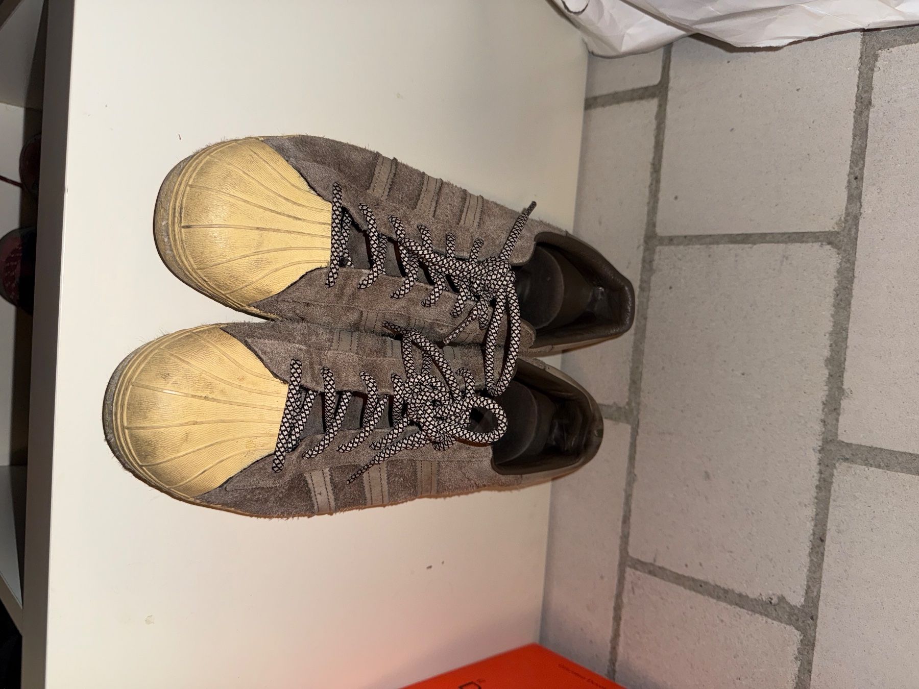 Adidas Chaussures hommes: Adidas Superstar Braun – D'occasion à Küsnacht ZH par gma_67jc 2