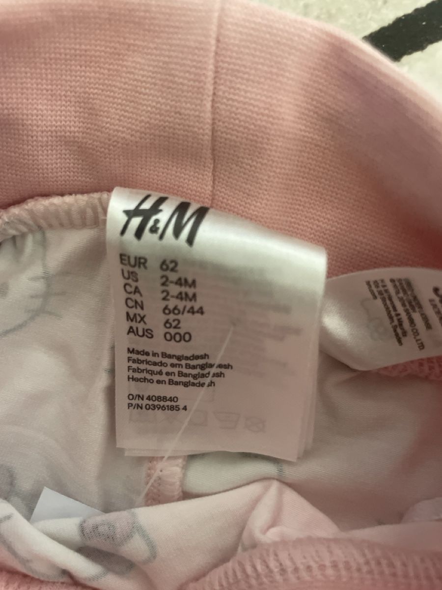 Hello Kitty Lotti & Set di vestiti: H&M Hello Kitty Sommer Set Gr. 62  4-teilig – Nuovo (secondo la descrizione) da Obergerlafingen venduto da cabo4 4