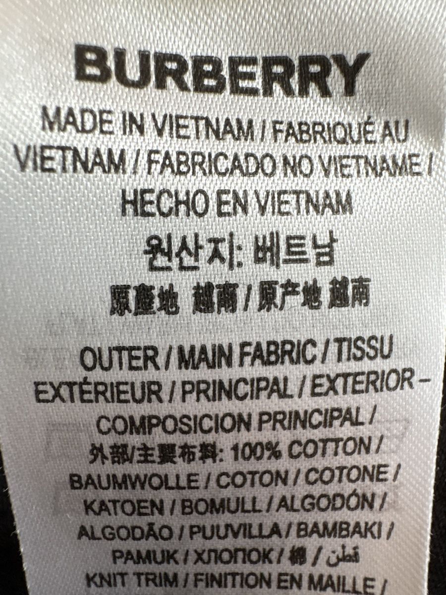 Burberry T-shirt: Burberry Tshirt S – Nuovo (secondo la descrizione) da Flims Dorf venduto da chauy 1