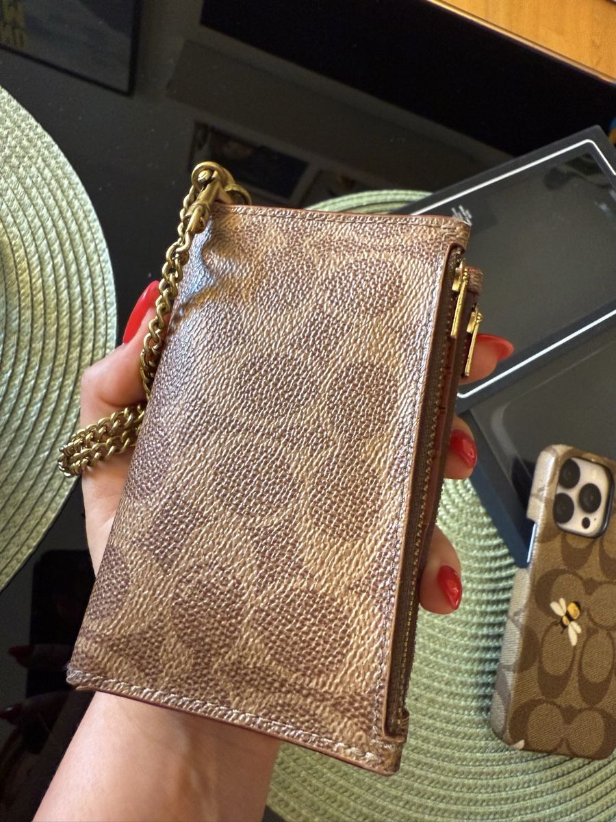 Coach Portemonnaies: Coach Wallet + iPhone 13 Pro Case – D'occasion à Zürich par missgrey 5