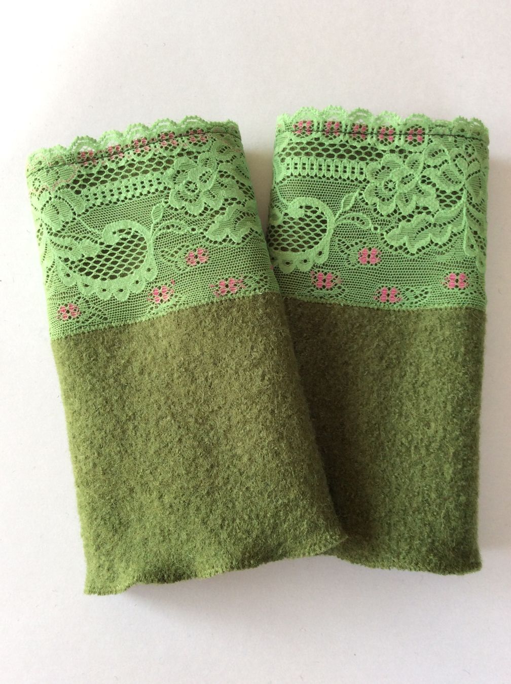 Handschuhe & Handstulpen: Armstulpen aus Walkstoff / Spitze – Neu und originalverpackt aus Birwinken von chez-erna 1