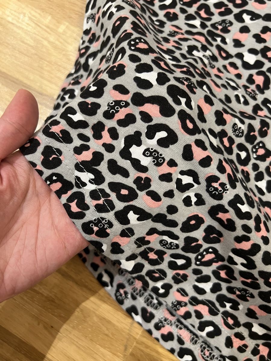 T-shirt: Leopard print T shirt – Nuovo (secondo la descrizione) da Adliswil venduto da Marjin 1