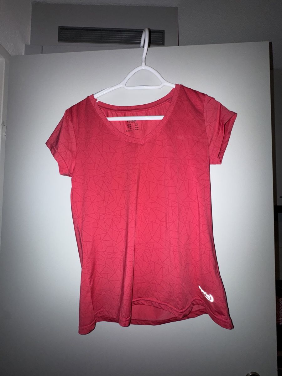 T-shirt: Tshirt sport – Usato da Lachen SZ venduto da nathiisch