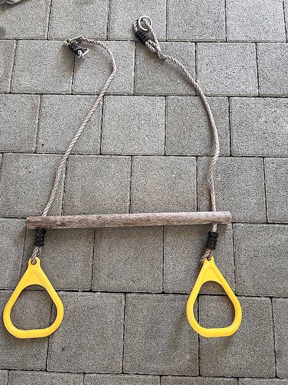 Sonstige Gartenschaukeln: Kinderschaukel + Kletterseil + Trapez – Gebraucht aus Gunzgen von Jack_83 1