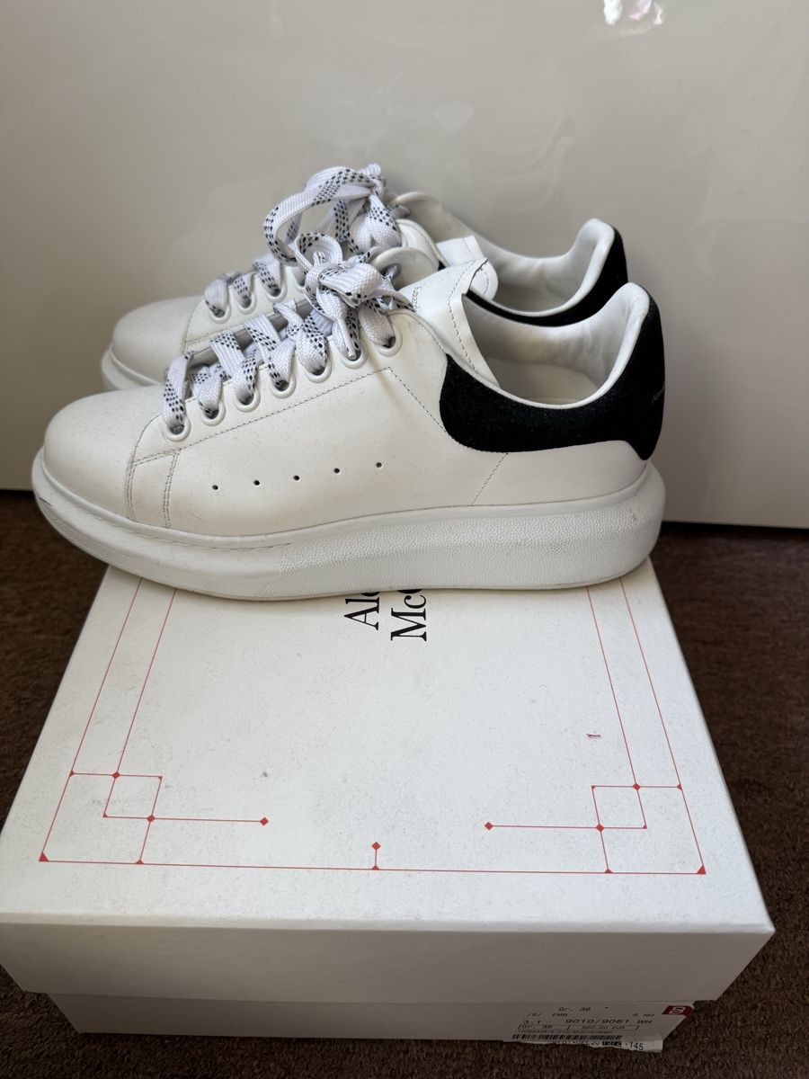 Alexander Mcqueen Scarpe da donna: Alexander Mcqueen sneakers – Usato da Zürich venduto da Dalia.ababssa