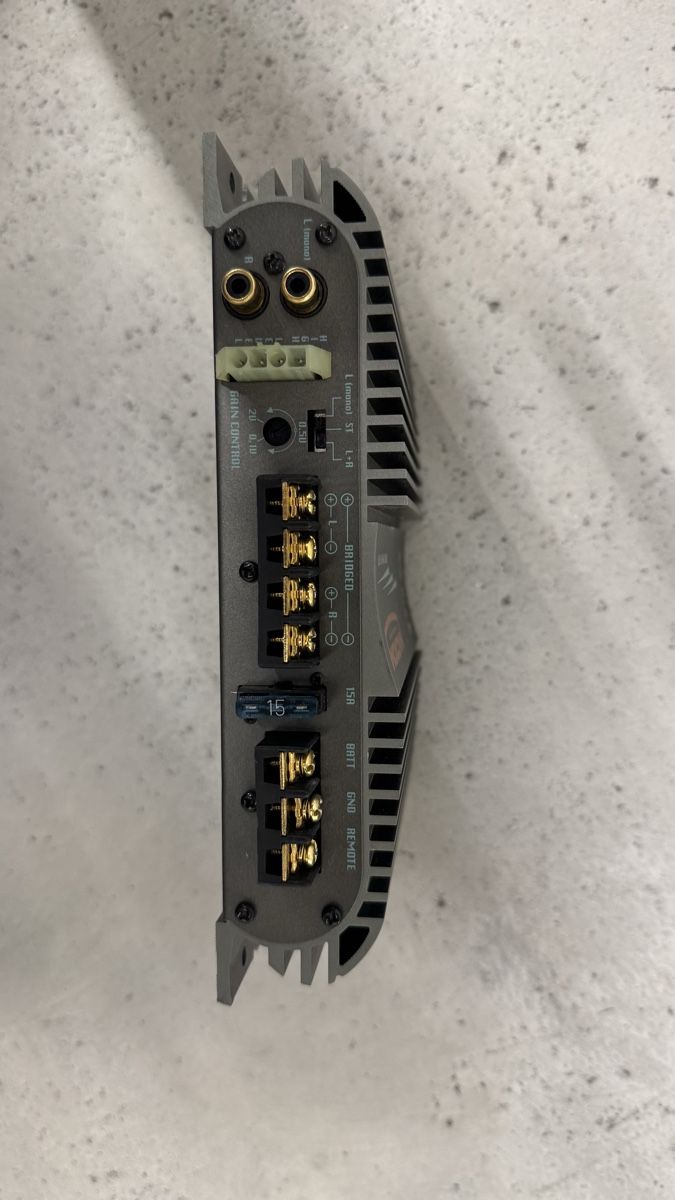 Amplificatori: Amplificatore auto macrom 2 canali – Usato da Caslano venduto da tuning21 1