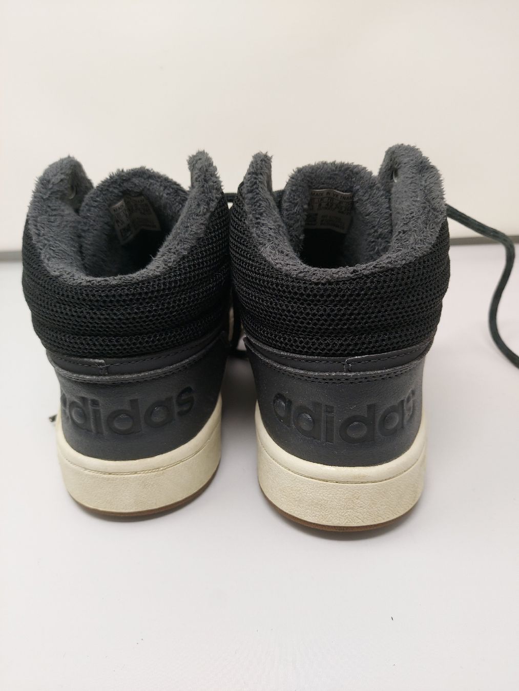Adidas Scarpe da uomo: Winterschuhe adidas – Usato da Meisterschwanden venduto da phaus38 5