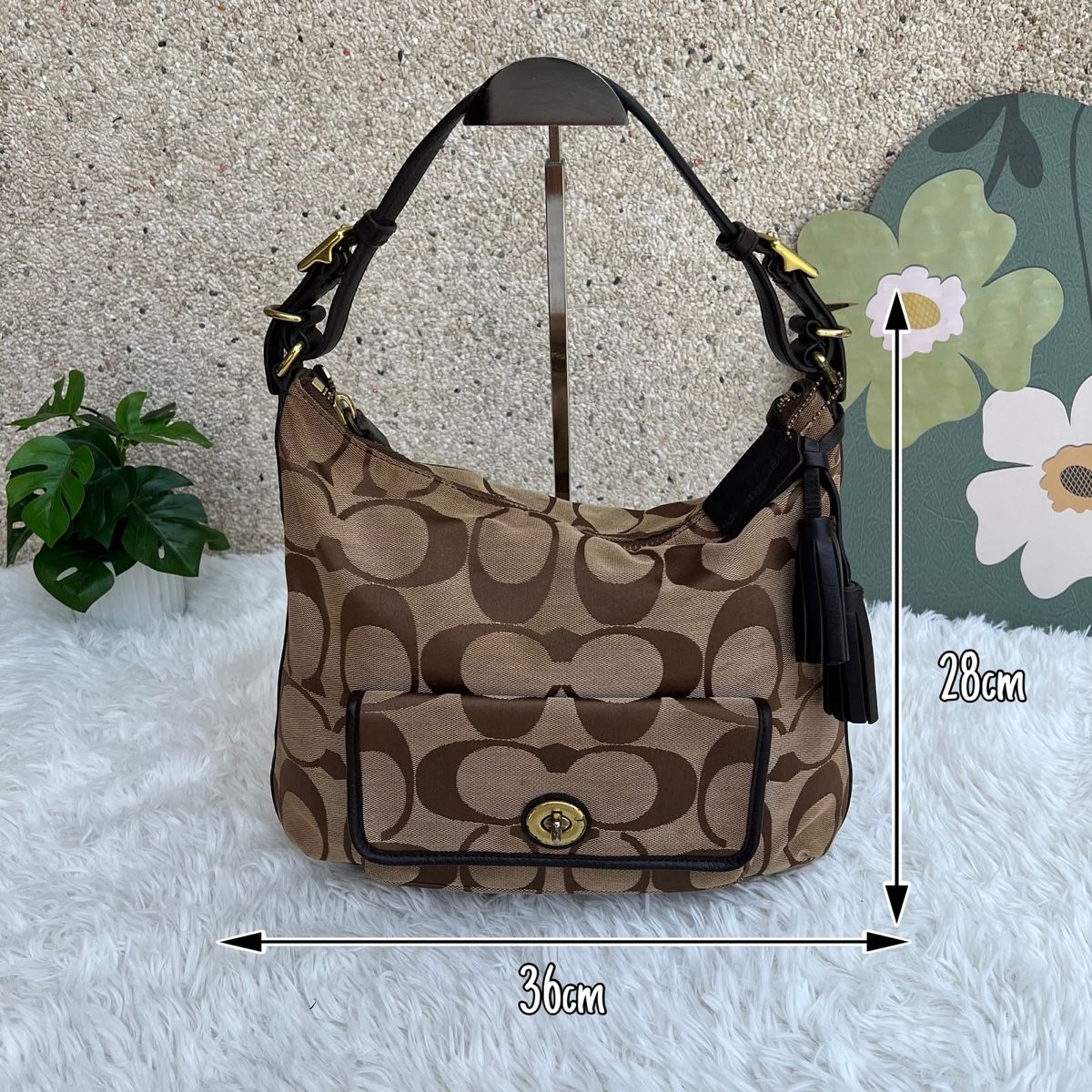 Coach Borse da donna: Coach Umhängetasche Monogramm braun Leder 36x28cm – Usato da Eggenwil venduto da CNSRVINTAGE 6